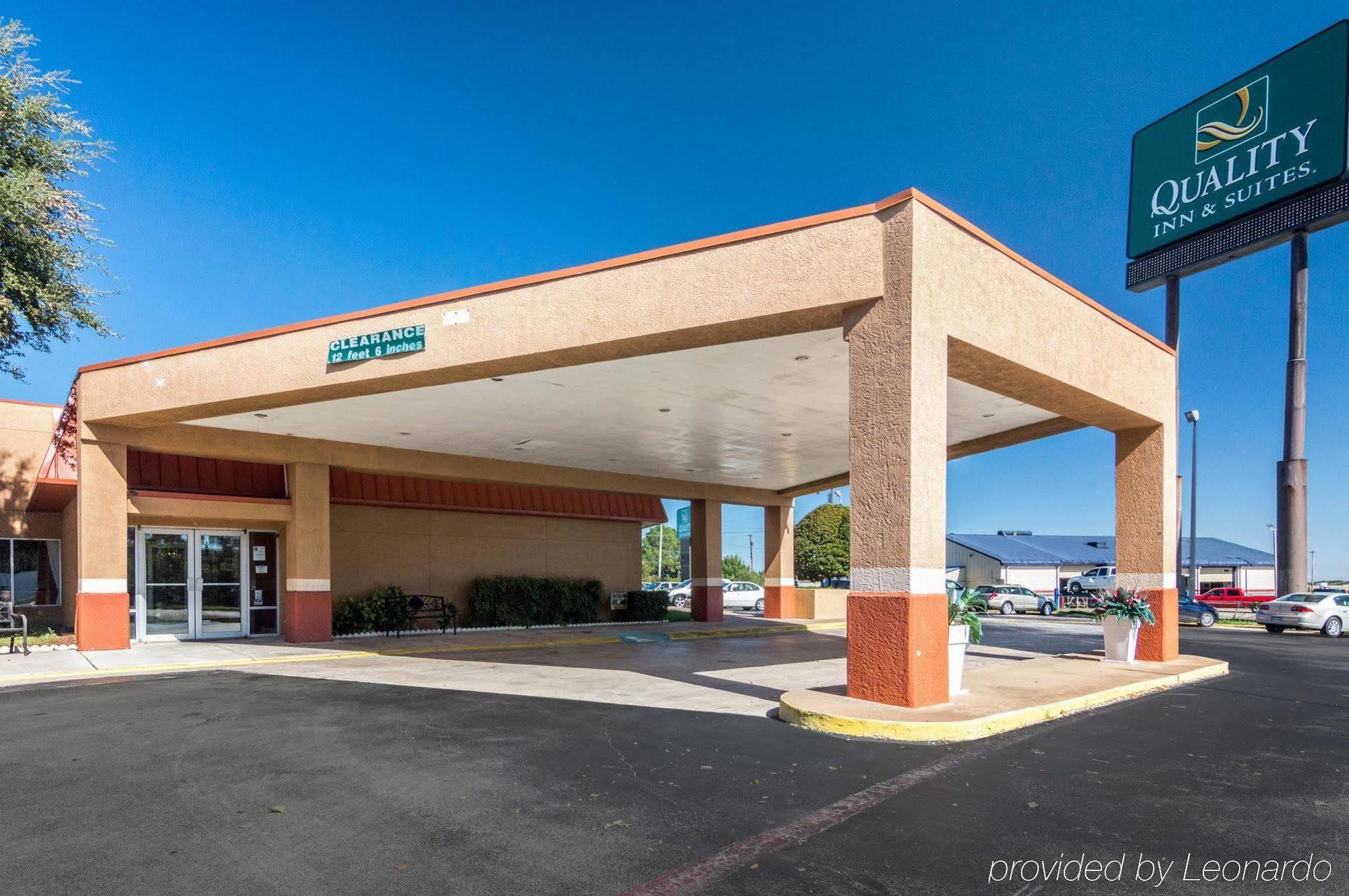 Texas Inn & Suites 登顿 外观 照片