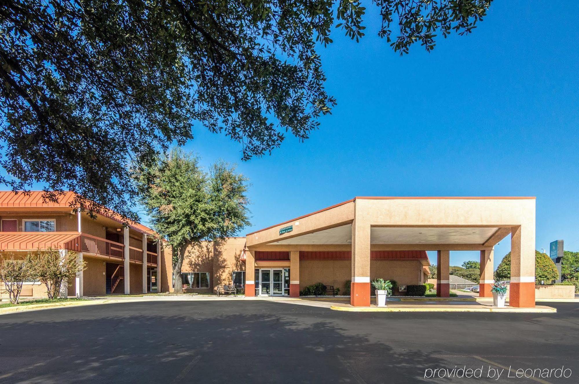 Texas Inn & Suites 登顿 外观 照片