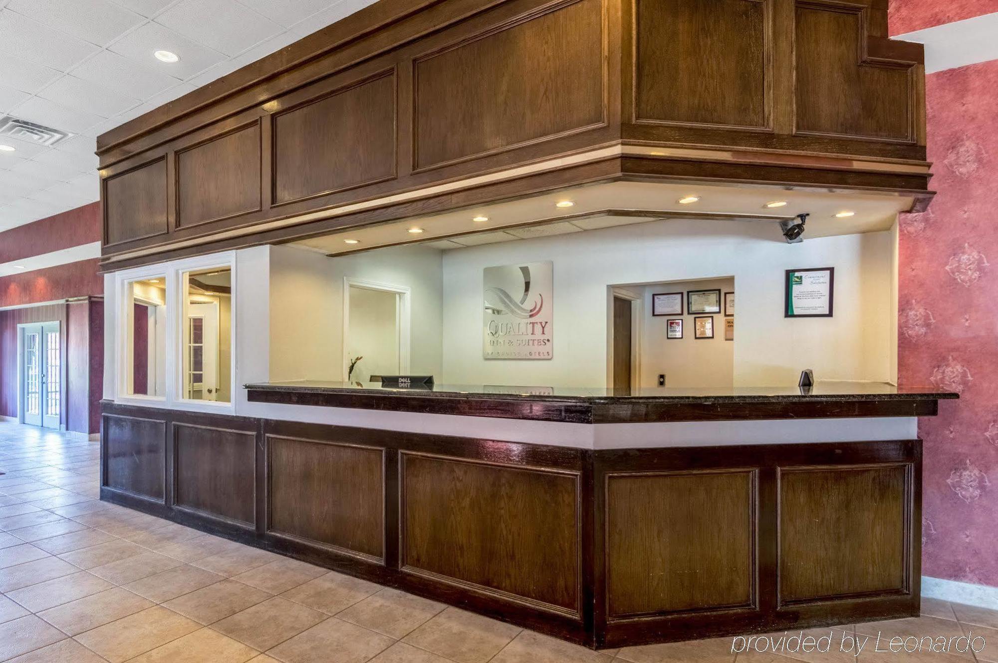Texas Inn & Suites 登顿 外观 照片