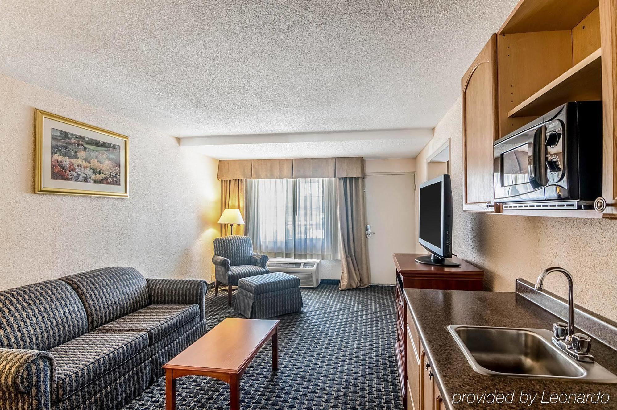 Texas Inn & Suites 登顿 外观 照片